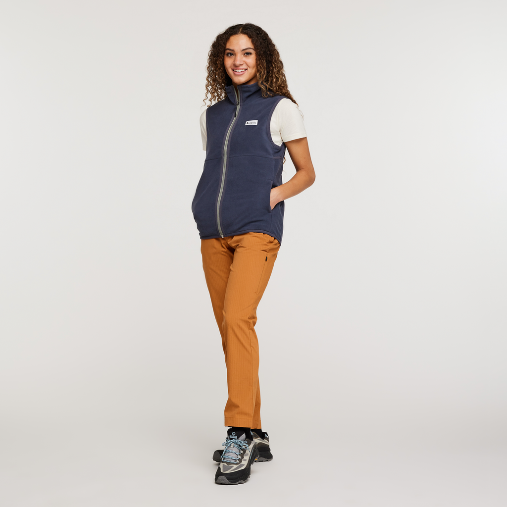 Amado Fleece Vest - Women's, Graphite, Model London