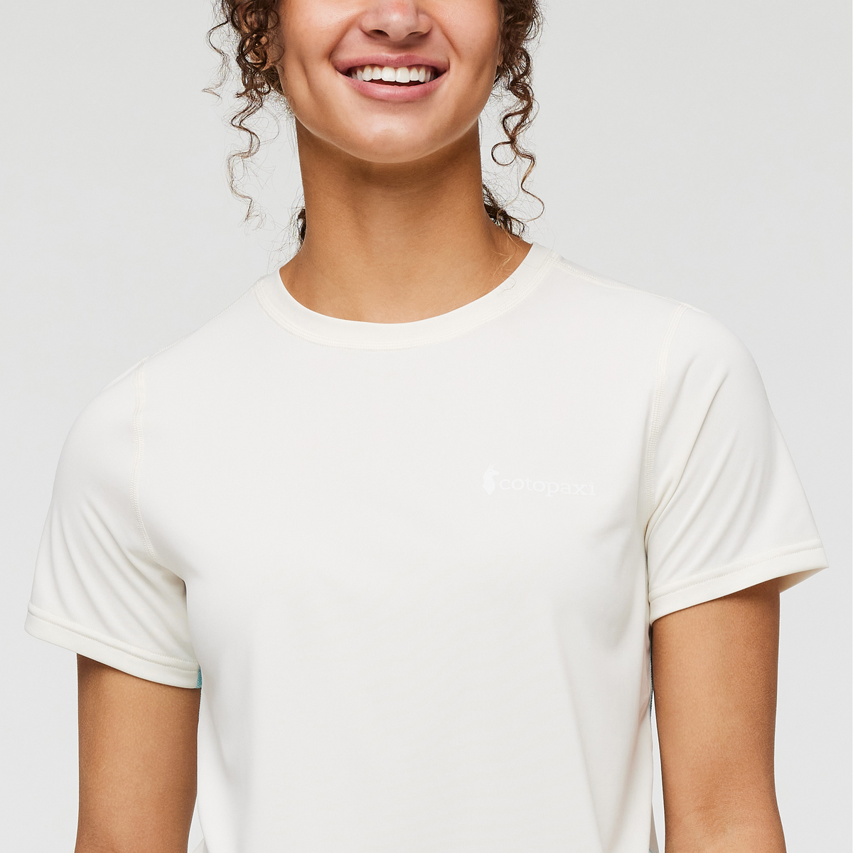 Fino Tech Tee - Women's, Bone, Model London