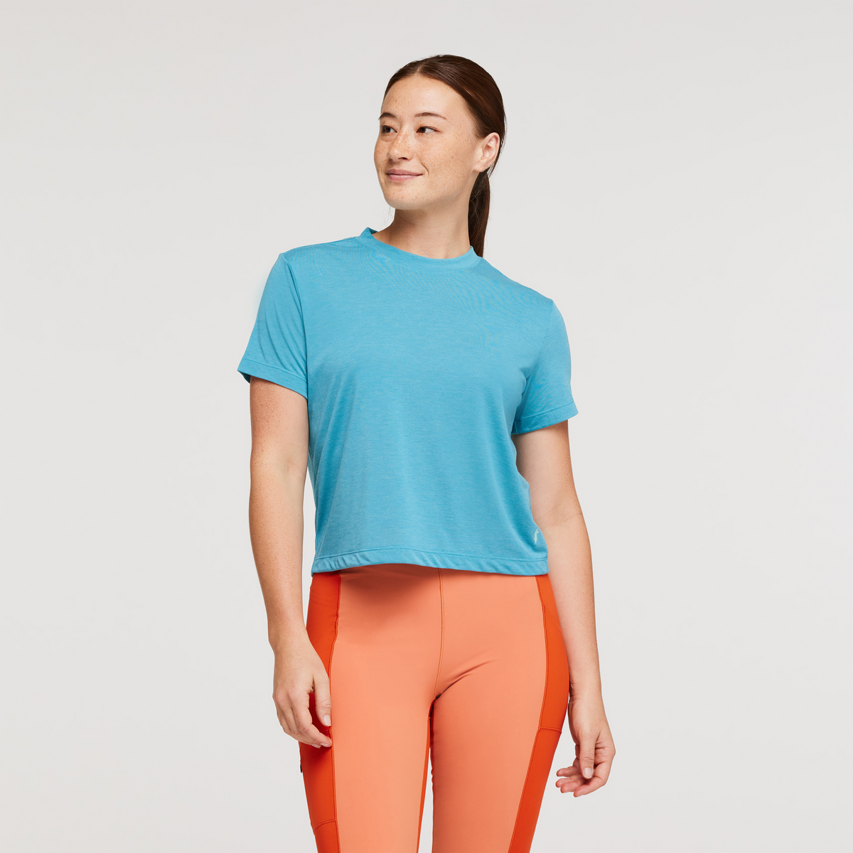 Paseo Travel Crop T-Shirt - Women's, Poolside, Model Aya