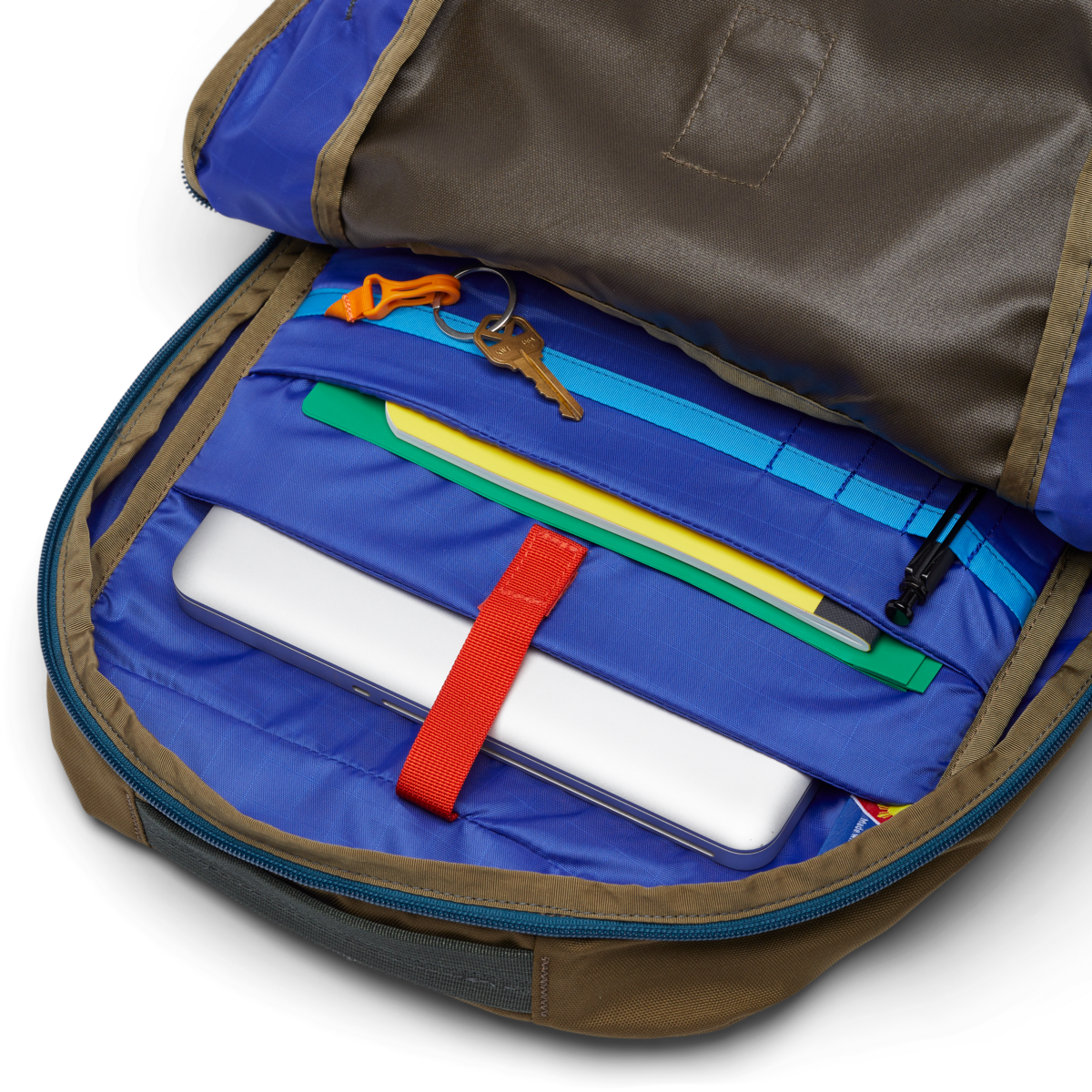 Chiquillo 26L Daypack - Cada Día, Live Oak, Detail