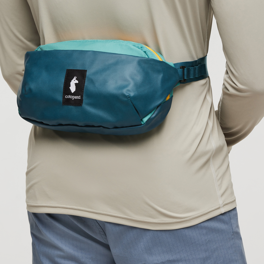 Coso 2L Hip Pack - Cada Día, Abyss/Coastal, Detail