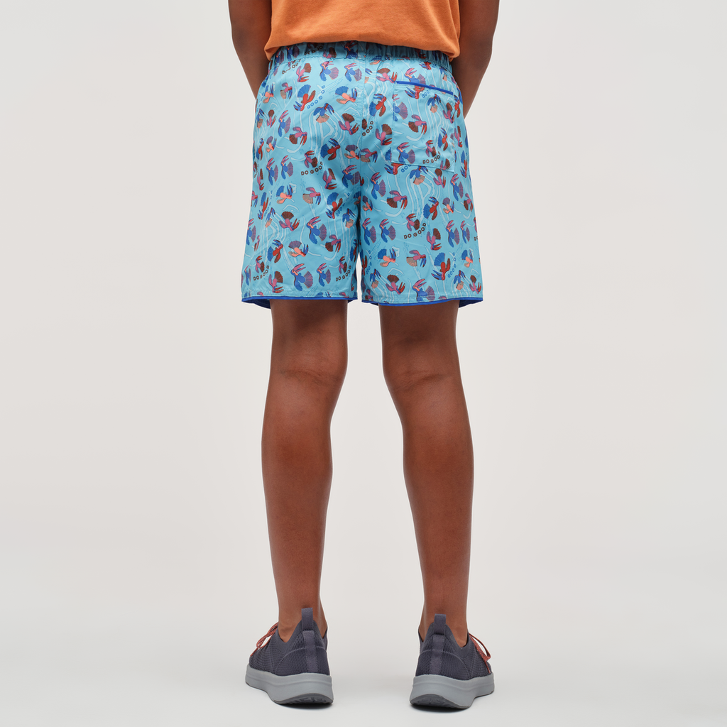 Cocodrilo Short - Boys' Print, Tucan Blue Sky, Model Isaiah