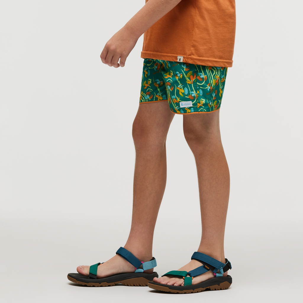 Cocodrilo Short - Boys' Print, Tucan Verde, Model Dax