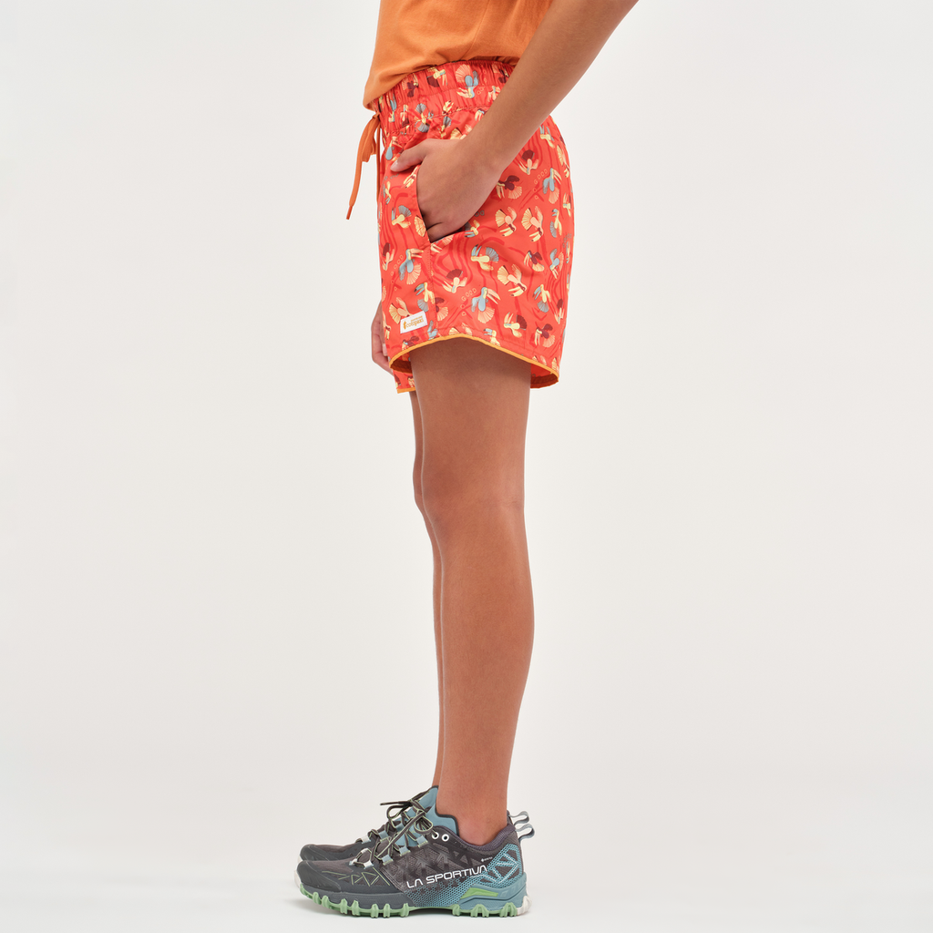 Cocodrilo Short - Girls' Print, Tucan Red, Model Scarlett