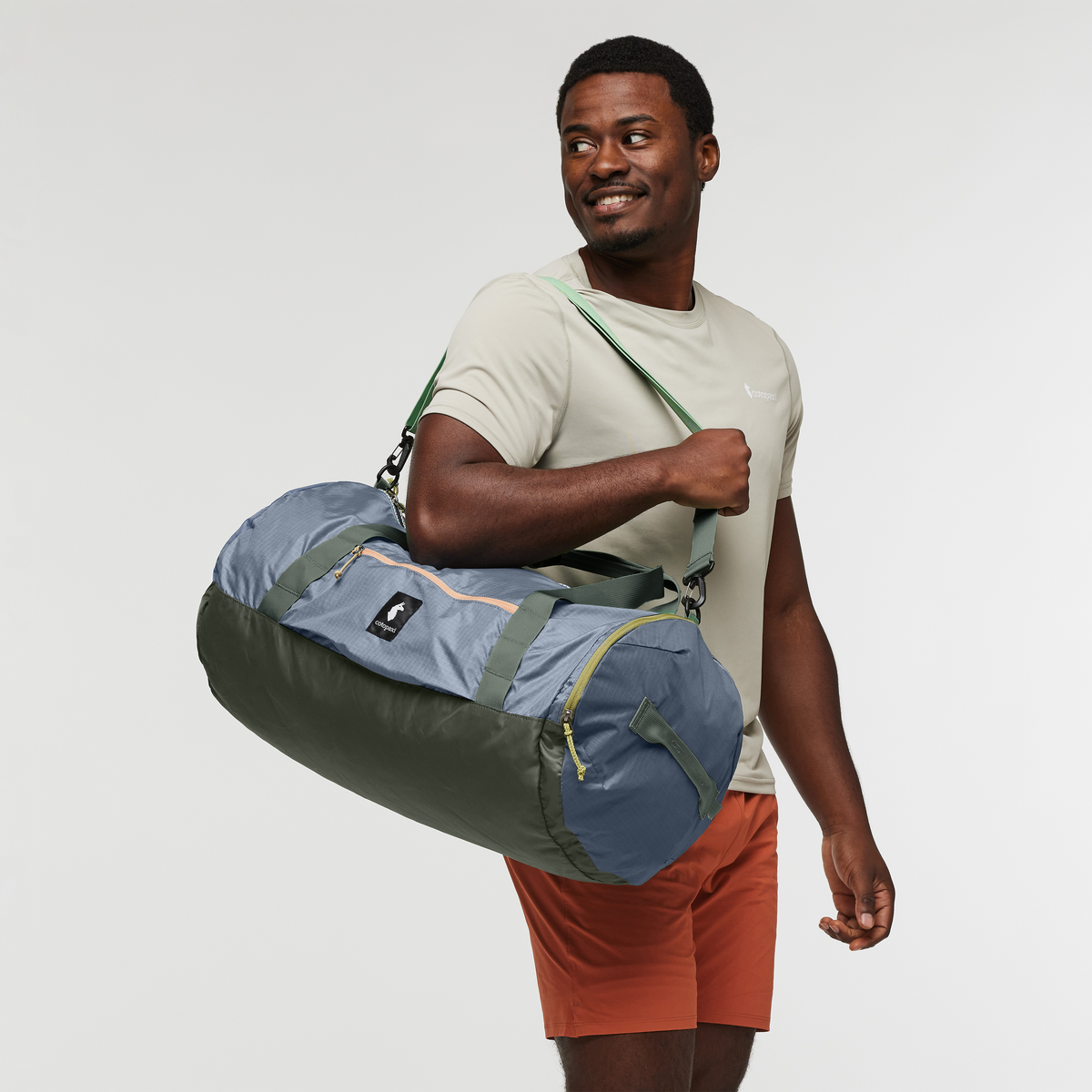 Ligera 45L Duffel Bag - Cada Día, On Model