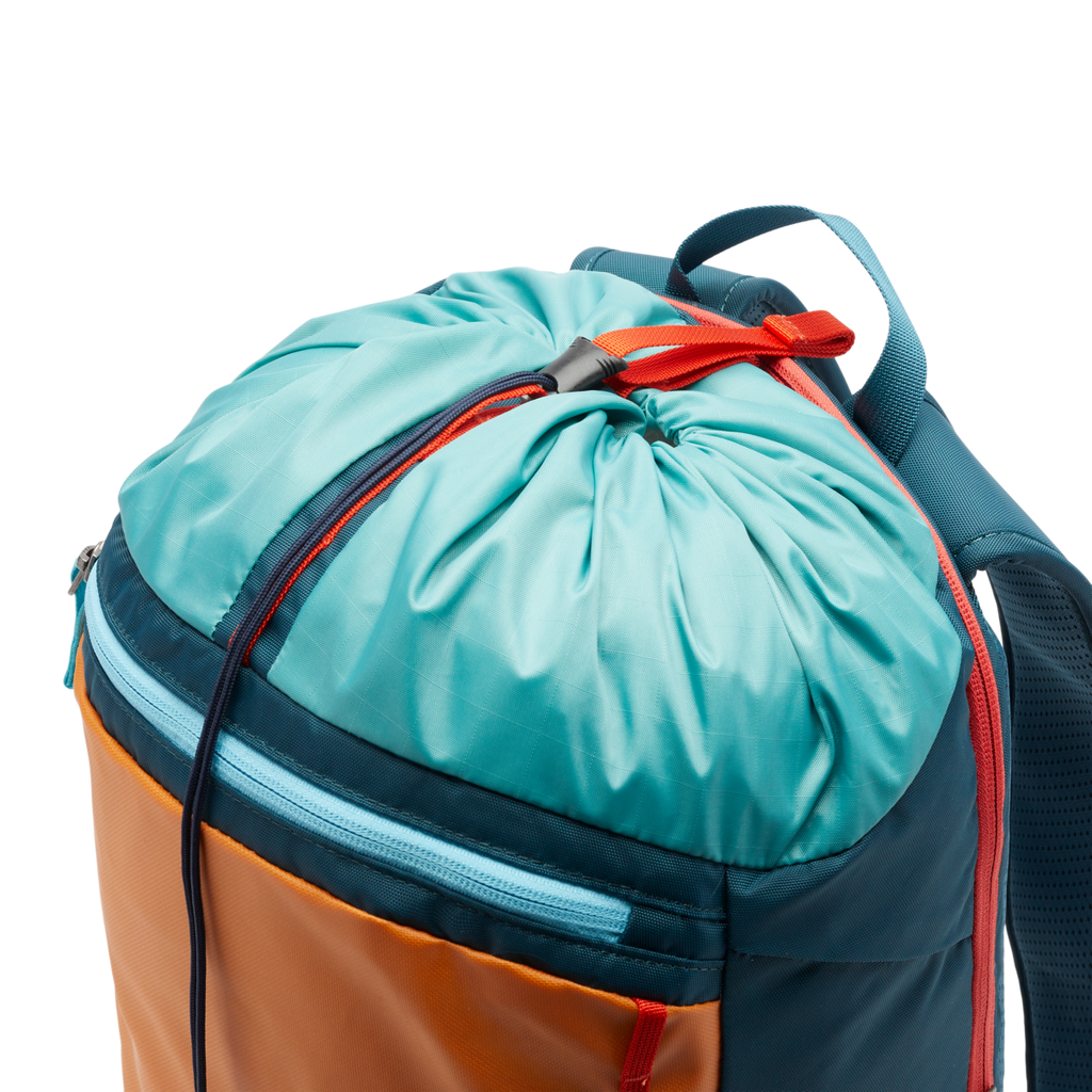 Moda 20L Backpack - Cada Día, Tamarindo/Abyss