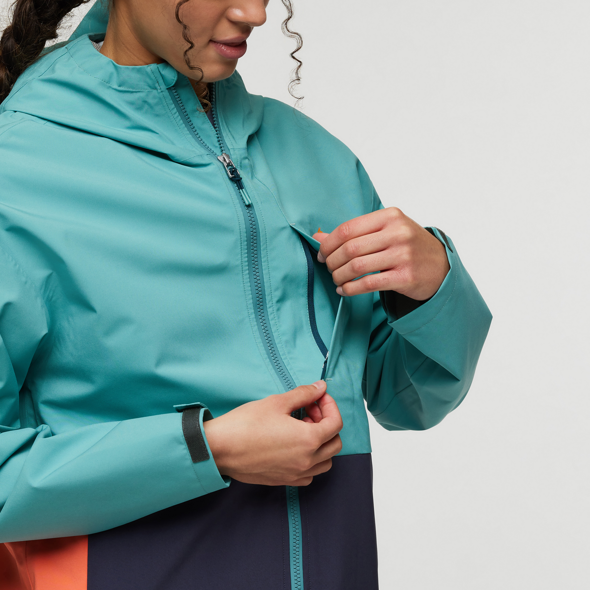 Cielo Rain Jacket - Women's, Coastal/Graphite, Model London