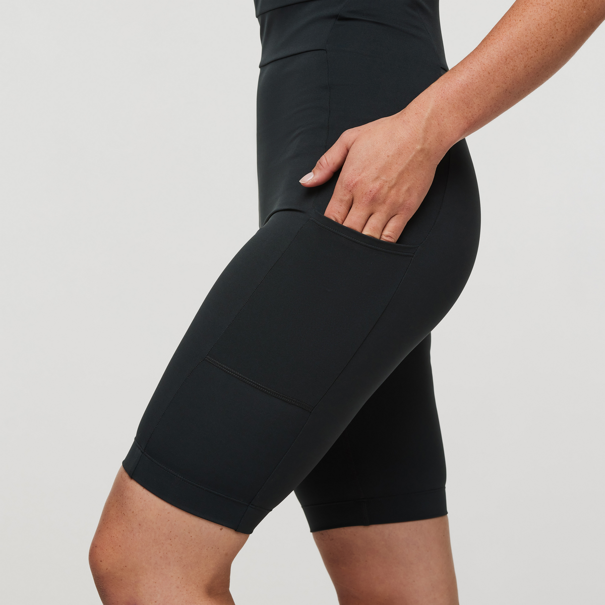 Muevo Bodysuit - Women's, Cotopaxi Black, Model Aya