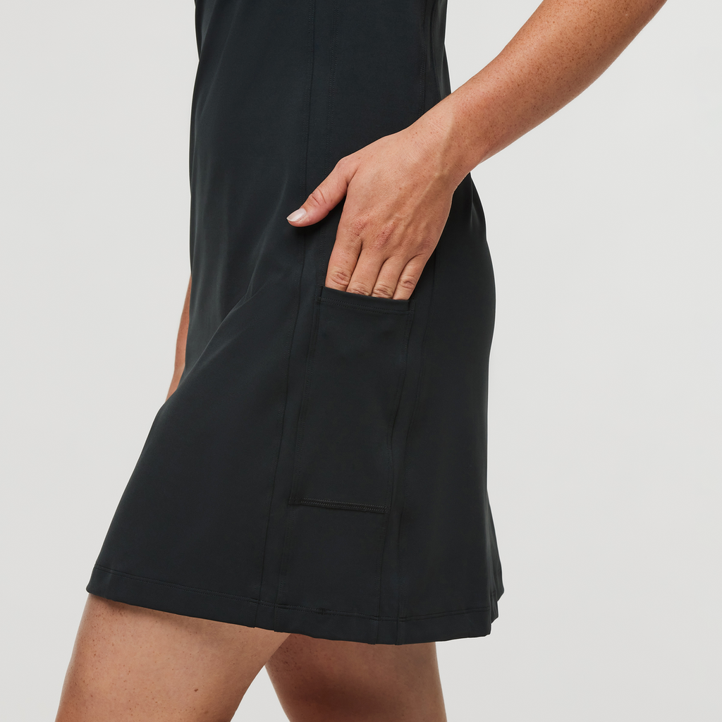 Muevo Dress - Women's, Cotopaxi Black, Model Aya