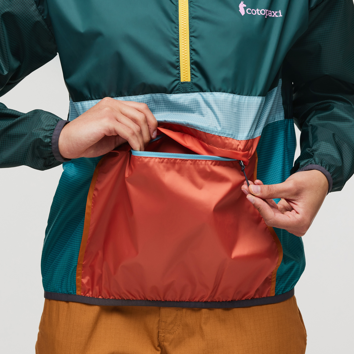 Teca Half-Zip Windbreaker - Women's, Super Food, Model London