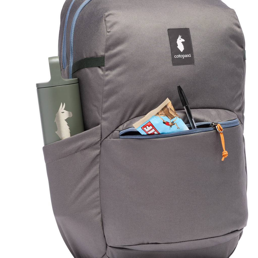Chiquillo 30L Backpack - Cada Día, Cinder