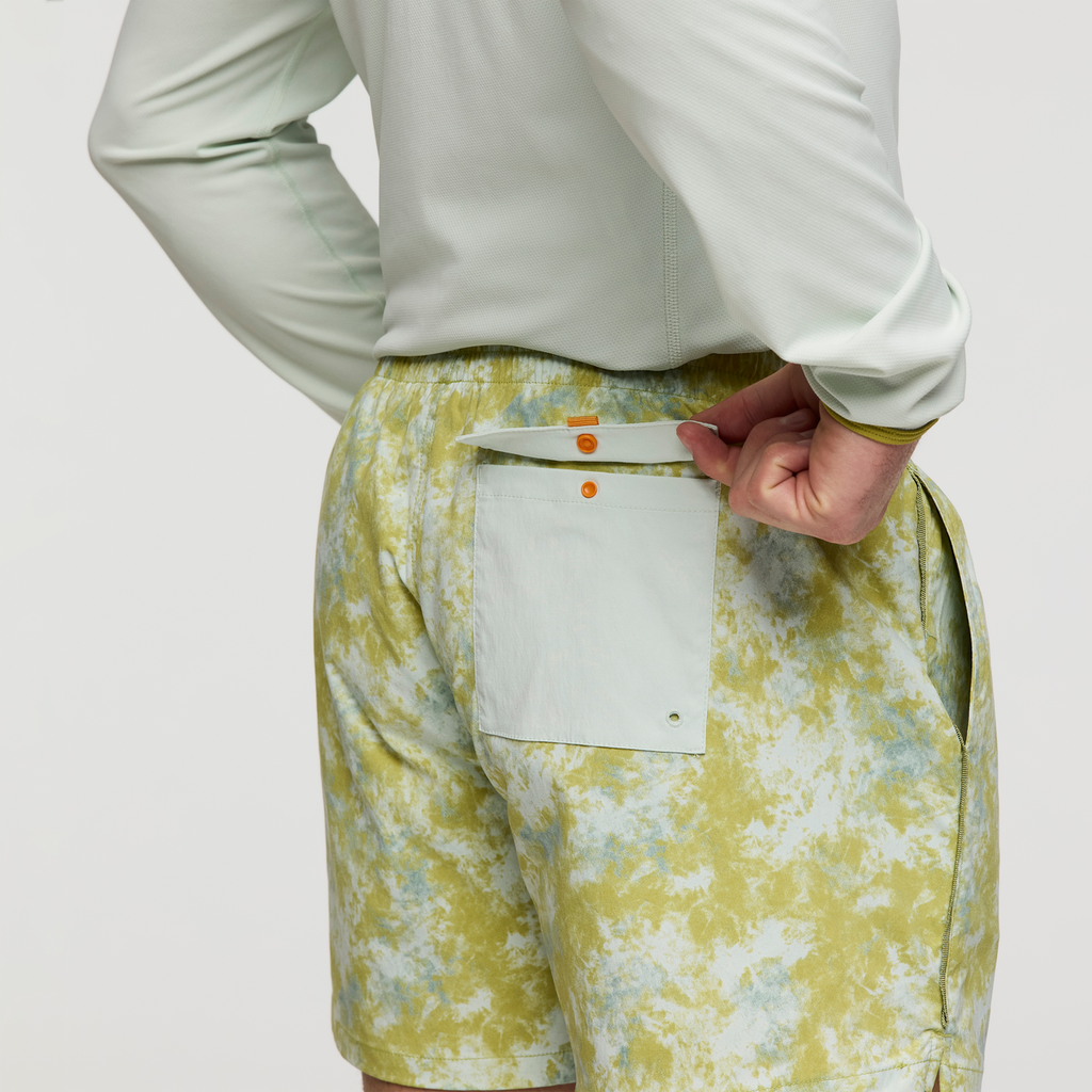 Brinco 5 Inch Short - Print - Men's, Lemongrass, Model Maxwell