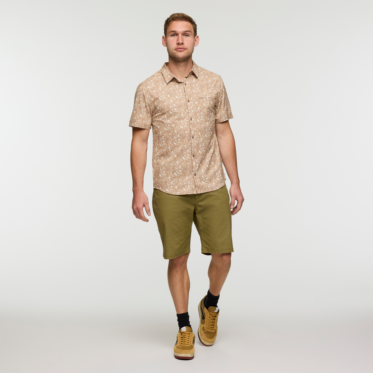 Cambio Button Up - Print - Men's, Seaweed Reishi, Model Maxwell