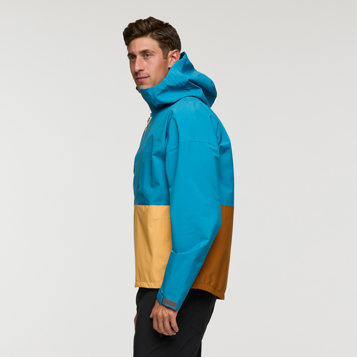 Cielo Rain Jacket - Men's, Lake/Curry, Model Jackson