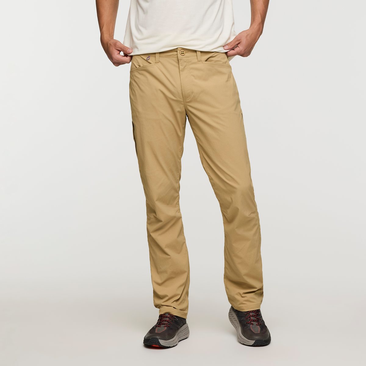 Coraje Tech Pant, Khaki, Model Jackson