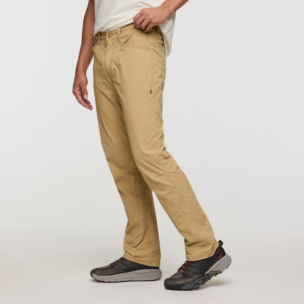 Coraje Tech Pant, Khaki, Model Jackson