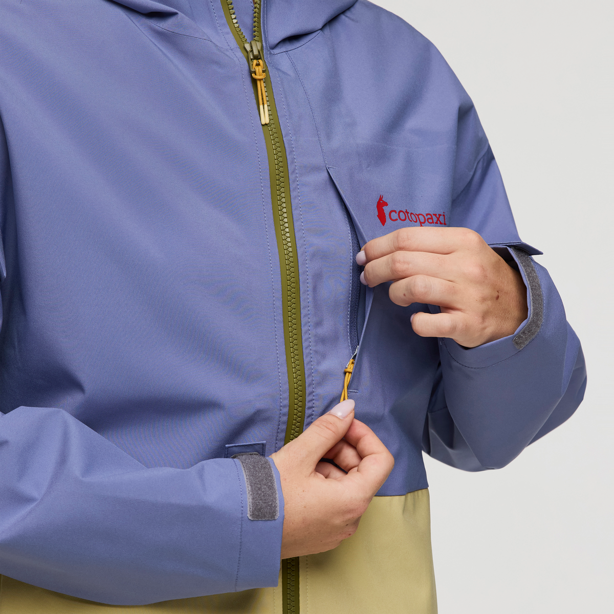 Cielo Rain Jacket - Women's, Blue Smoke/Grain, Model Caitlyn