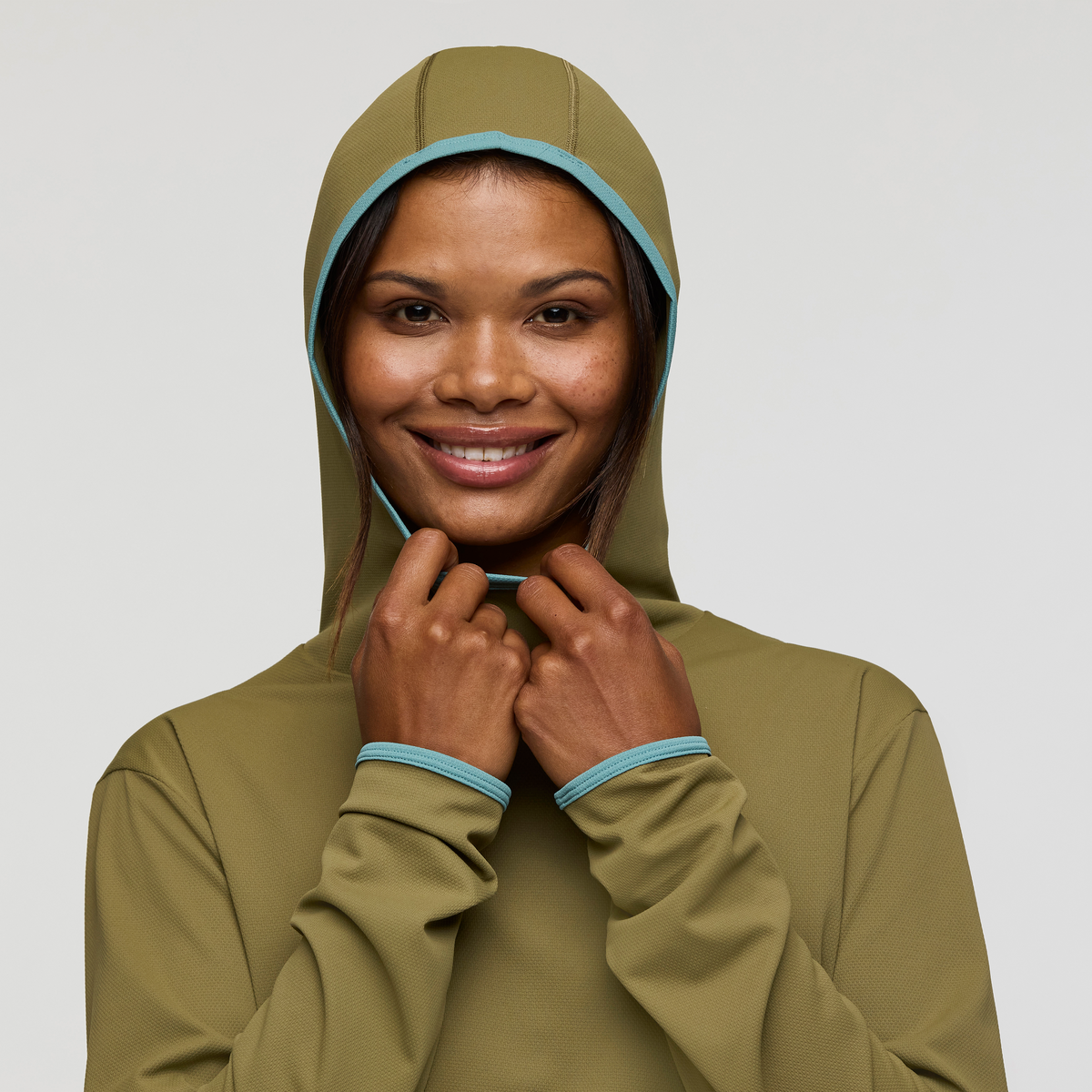 Sombra Sun Hoodie - Women's, Moss, Model Nadine