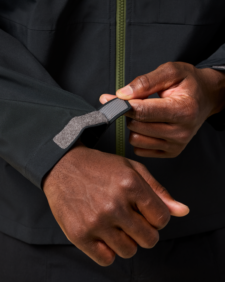 Cielo Rain Jacket - Men's, All Black, Model Kirk