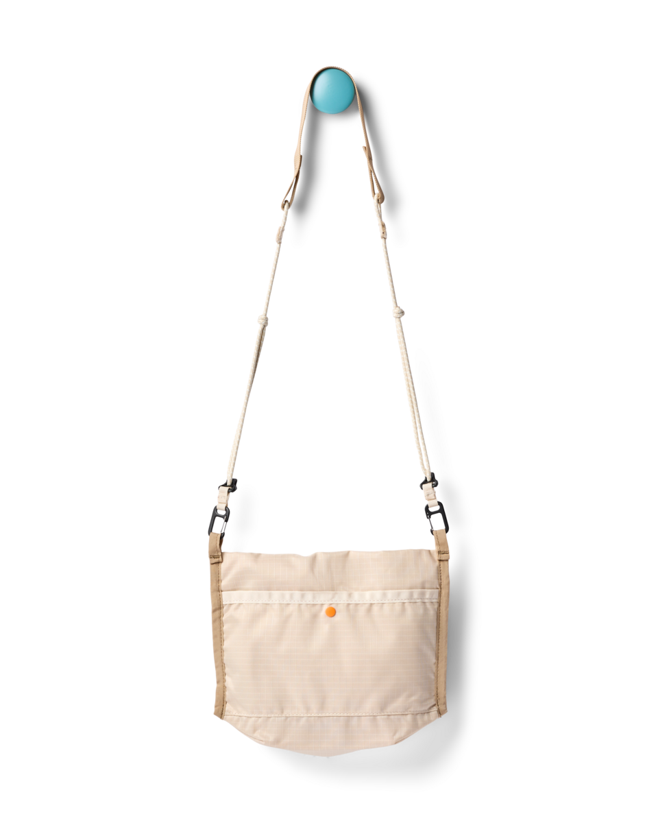 Lista 2L Lightweight Crossbody Bag - Cada Día, Cream