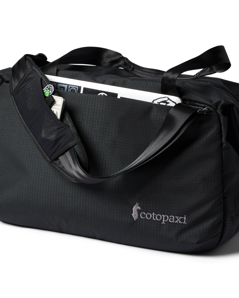 Viaje 35L Travel Duffel, Cotopaxi Black