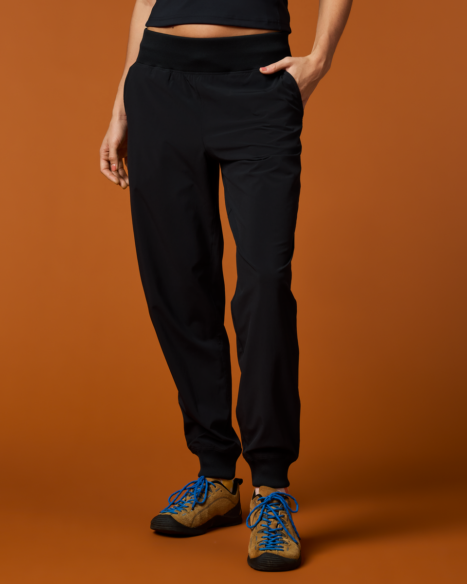 Cambio Jogger - Women's, Black, Model Lola