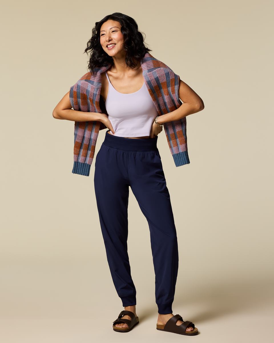 Cambio Jogger - Women's, Maritime, Model Tiff
