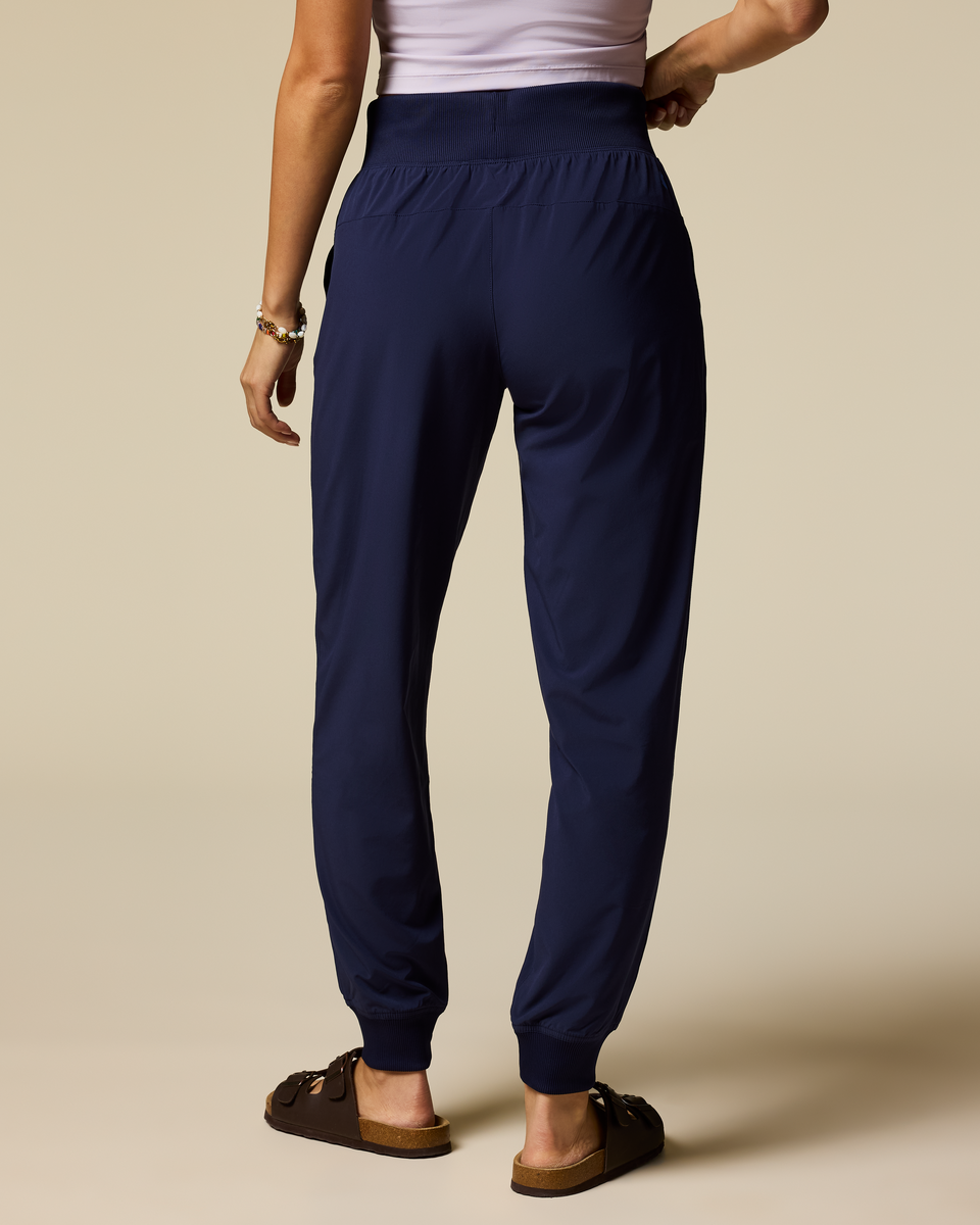 Cambio Jogger - Women's, Maritime, Model Tiff