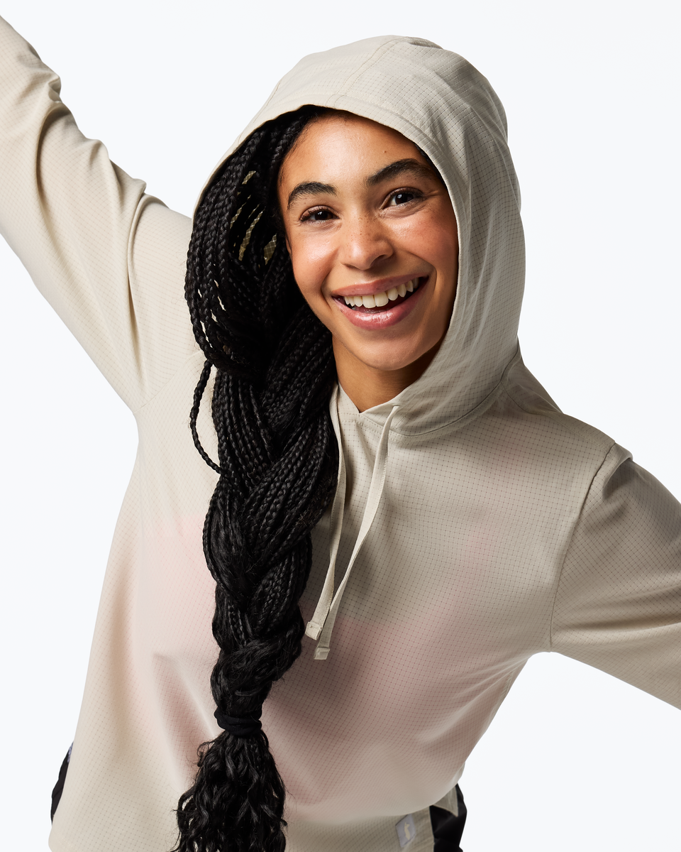 Pulso Tech Hoodie - Women's, Mineral, Model Kalu