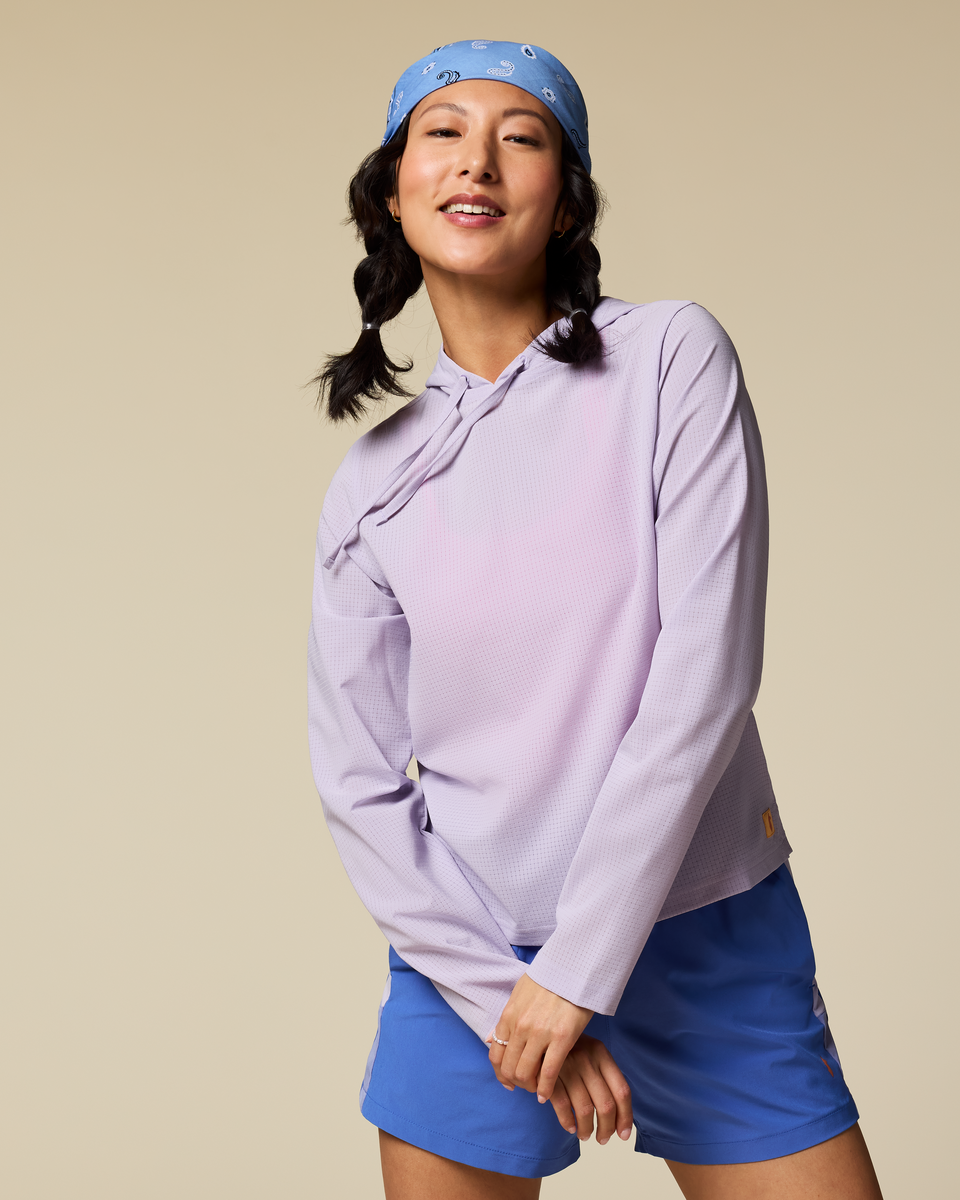 Pulso Tech Hoodie - Women's, Moonbeam, Model Tiff