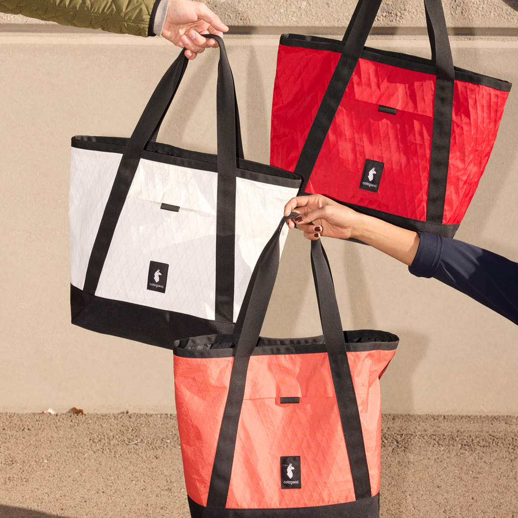 Contiguo 22L Tote, Light Red
