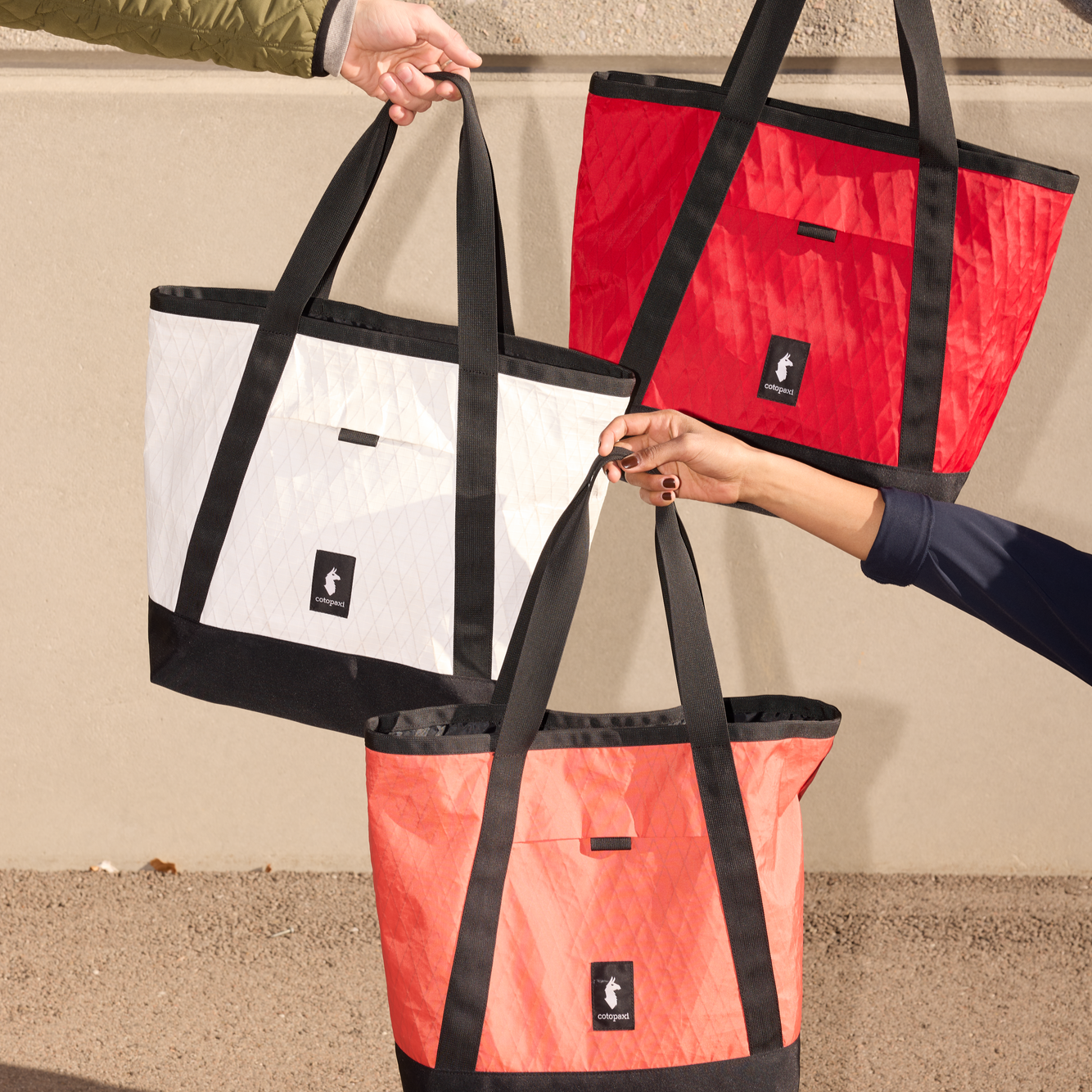Contiguo 22L Tote, Light Red