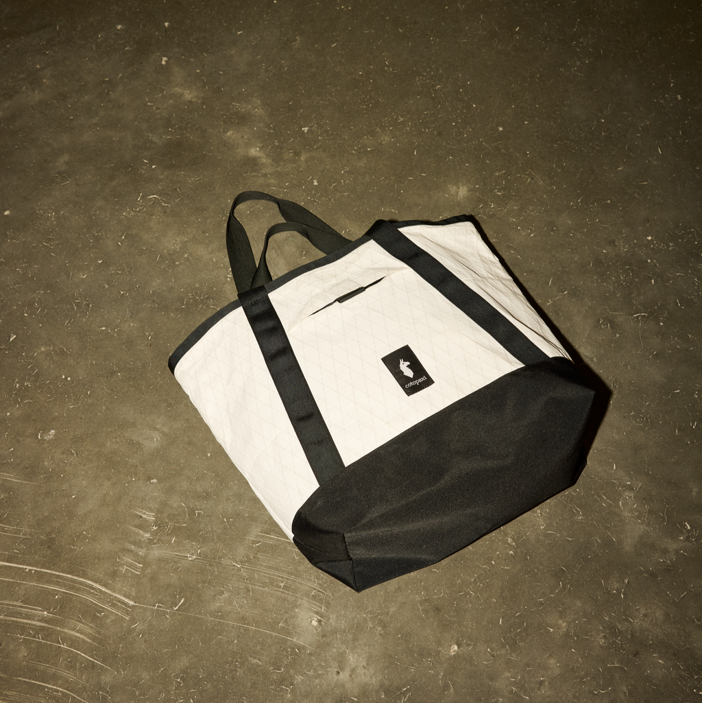 Contiguo 22L Tote, White