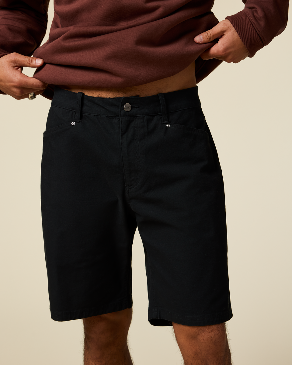 Ambato Short - Men's, Black, Model Christian