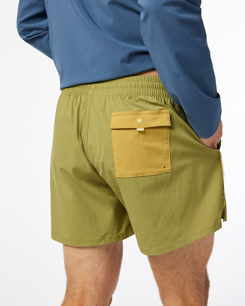 Brinco 5 Inch Short - Solid - Men's, Seed, Model Kellan