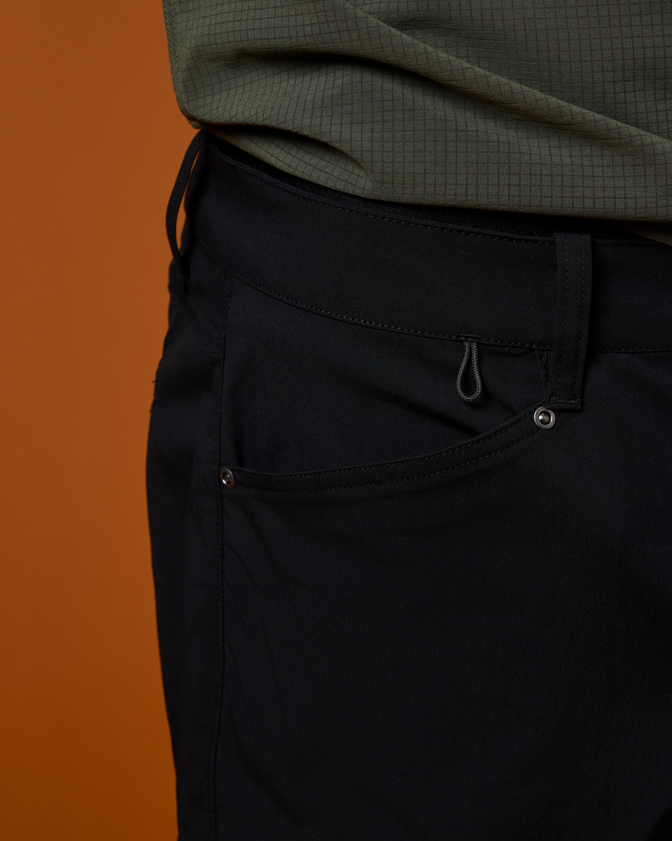 Coraje Tech Short - Men's, Black, Model Maximus
