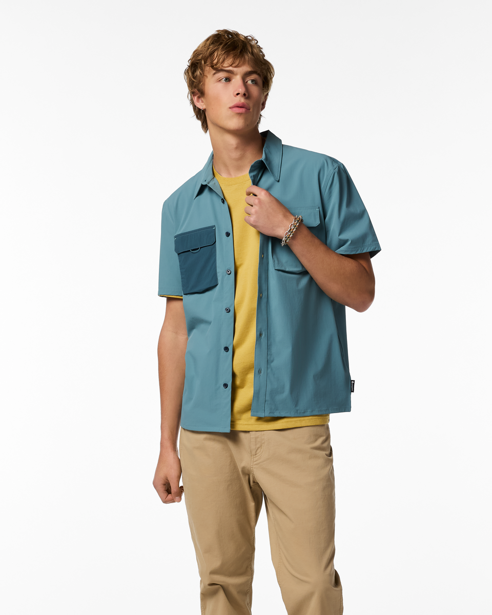 Solta Short-Sleeve Sun Shirt - Men's, Everglade, Model Maximus