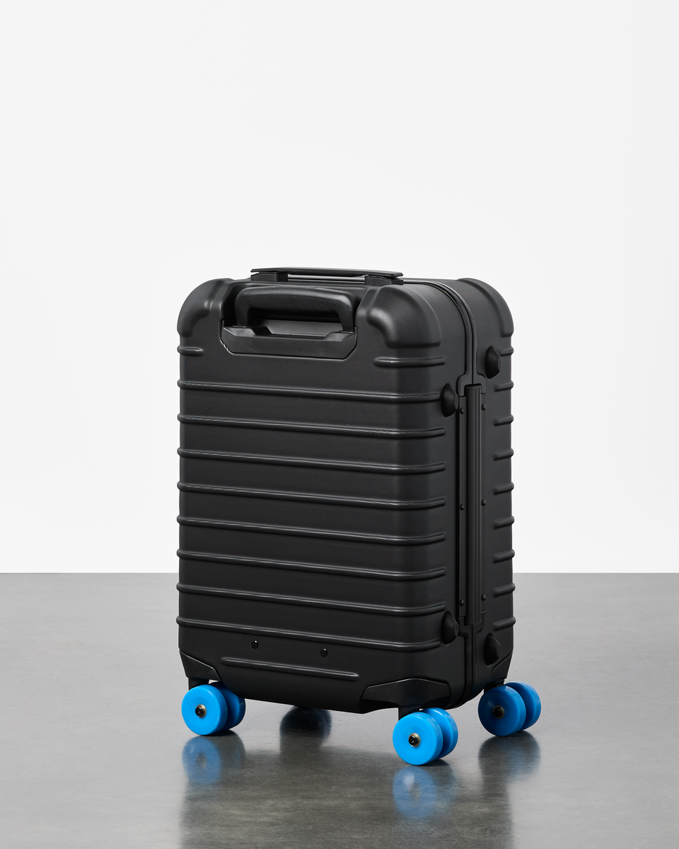 Coraza Suitcase - Carry On, Cotopaxi Black