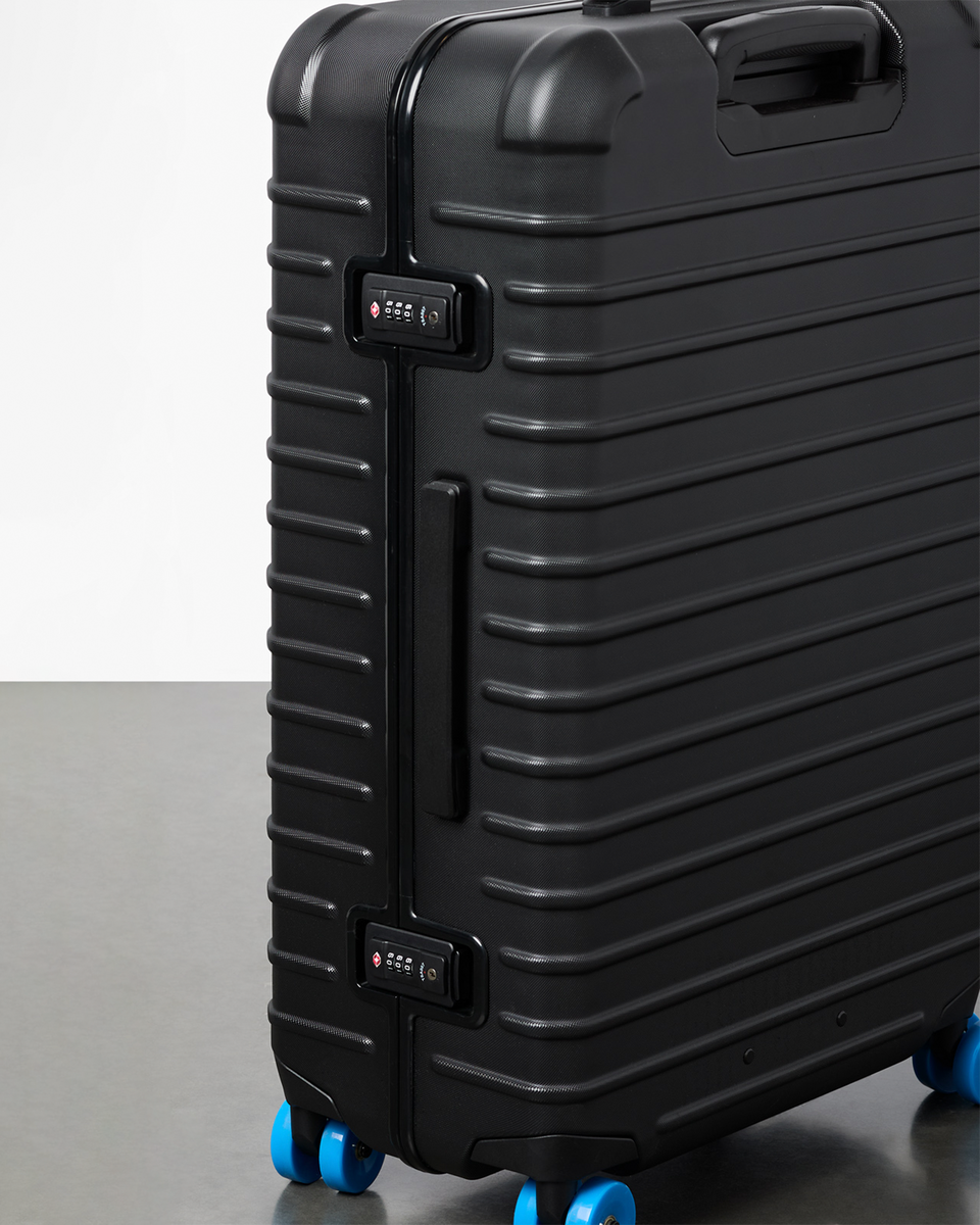 Coraza Suitcase - Medium Checked, Cotopaxi Black